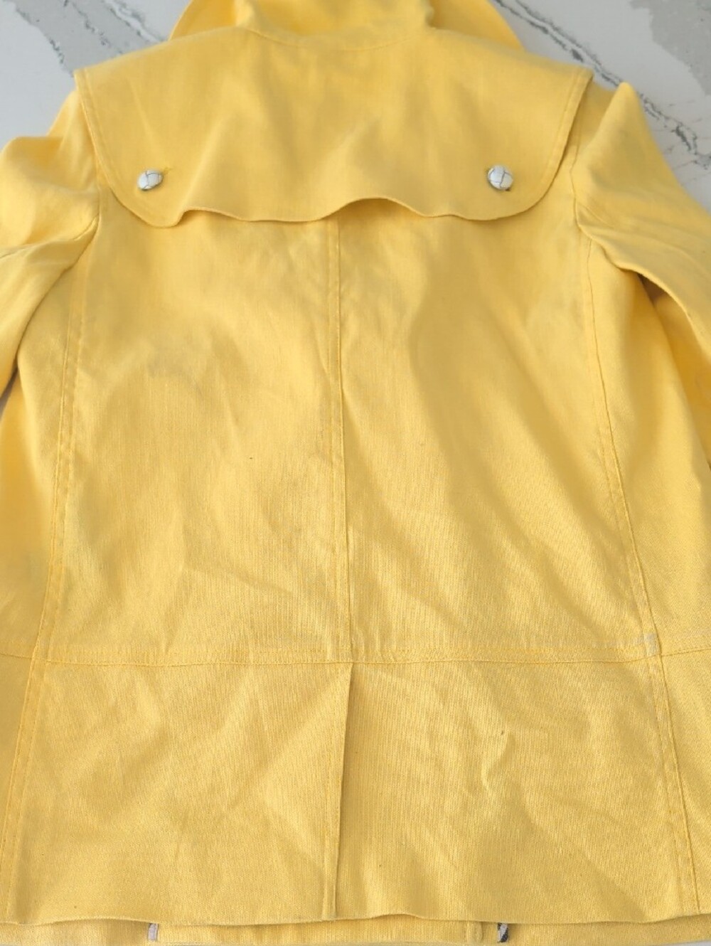 Burberry Yellow Double-Breasted Cotton Trench with White Buttons - Picture 5 of 9